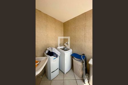 Casa à venda com 220m², 3 quartos e 3 vagasÁrea de Serviço