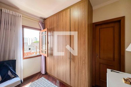 Casa à venda com 220m², 3 quartos e 3 vagasQuarto 2