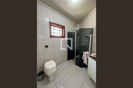 Casa à venda com 220m², 3 quartos e 3 vagasBanheiro