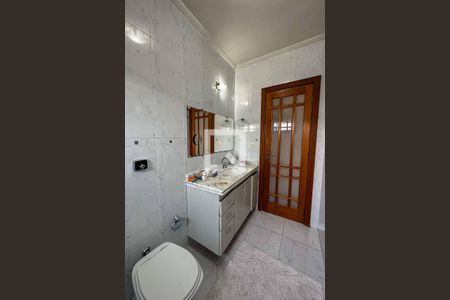 Casa à venda com 220m², 3 quartos e 3 vagasBanheiro