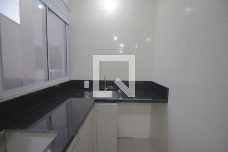 Apartamento à venda com 42m², 2 quartos e 1 vagaCozinha e Área de Serviço