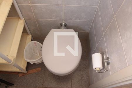 Casa à venda com 150m², 2 quartos e 3 vagasBanheiro da Edícula