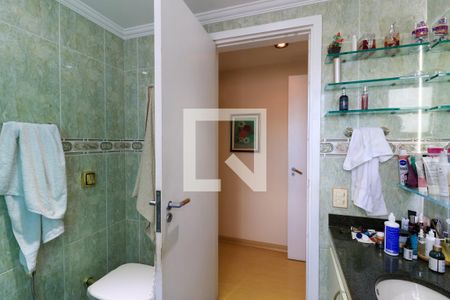 Apartamento à venda com 178m², 3 quartos e 2 vagasBanheiro da Suíte