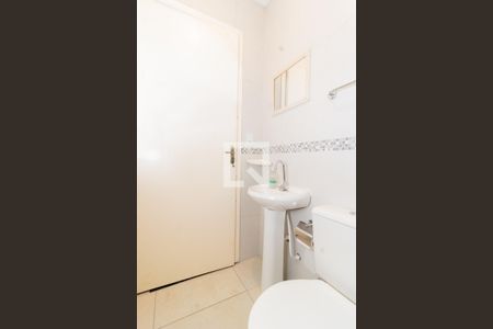 Casa à venda com 133m², 3 quartos e 2 vagas Casa à venda com 133m², 3 quartos e 2 vagasBanheiro