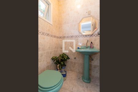 Casa à venda com 133m², 3 quartos e 2 vagas Casa à venda com 133m², 3 quartos e 2 vagasLavabo