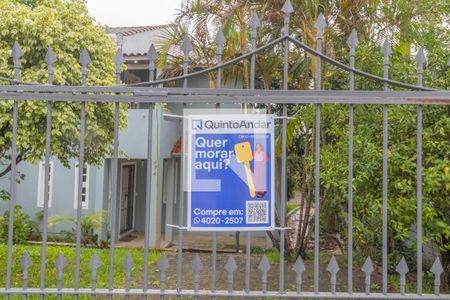 Casa à venda com 133m², 3 quartos e 2 vagas Casa à venda com 133m², 3 quartos e 2 vagasInstalação de Plaquinhas