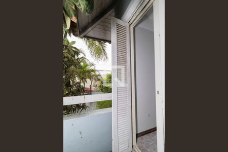 Casa à venda com 133m², 3 quartos e 2 vagas Casa à venda com 133m², 3 quartos e 2 vagasQuarto 2-Varanda