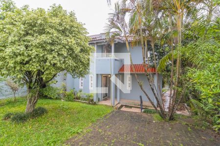 Casa à venda com 133m², 3 quartos e 2 vagas Casa à venda com 133m², 3 quartos e 2 vagasQuintal