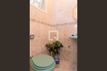 Casa à venda com 133m², 3 quartos e 2 vagas Casa à venda com 133m², 3 quartos e 2 vagasLavabo