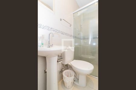 Casa à venda com 133m², 3 quartos e 2 vagas Casa à venda com 133m², 3 quartos e 2 vagasBanheiro