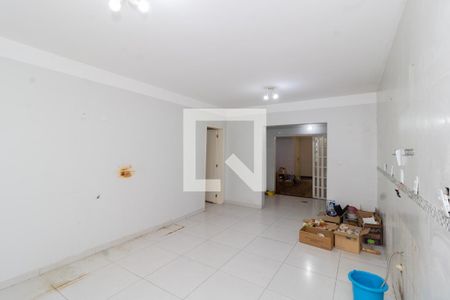 Casa à venda com 133m², 3 quartos e 2 vagas Casa à venda com 133m², 3 quartos e 2 vagasCozinha