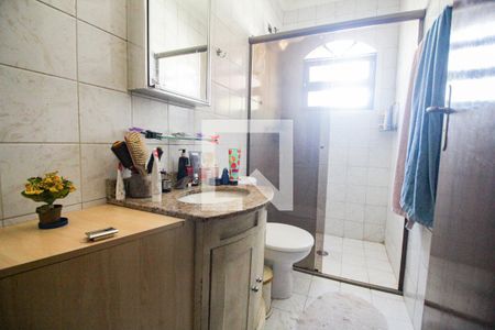 Casa à venda com 116m², 3 quartos e 2 vagasBanheiro