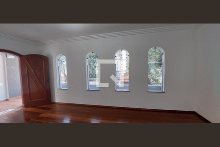 Sala2 de casa para alugar com 3 quartos, 402m² em Vila Valparaiso, Santo André