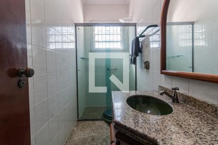 Casa para alugar com 130m², 3 quartos e 3 vagas Casa para alugar com 130m², 3 quartos e 3 vagasBanheiro 1