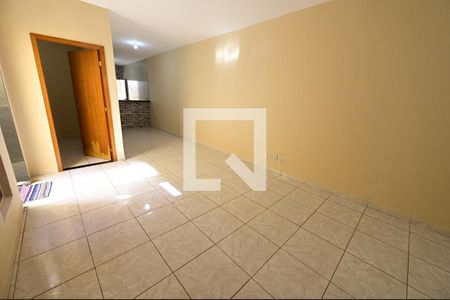Sala de casa para alugar com 3 quartos, 125m² em Residencial Santa Fé, Goiânia