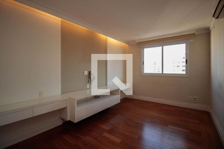 Apartamento à venda com 334m², 4 quartos e 6 vagasSala de TV