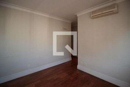 Apartamento à venda com 334m², 4 quartos e 6 vagasSuíte 3