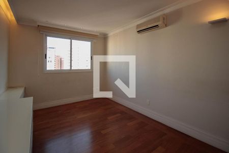 Apartamento à venda com 334m², 4 quartos e 6 vagasSala de TV