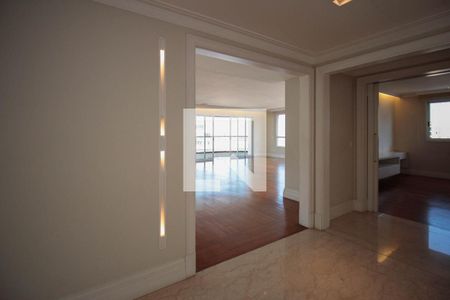 Apartamento à venda com 334m², 4 quartos e 6 vagasHall social