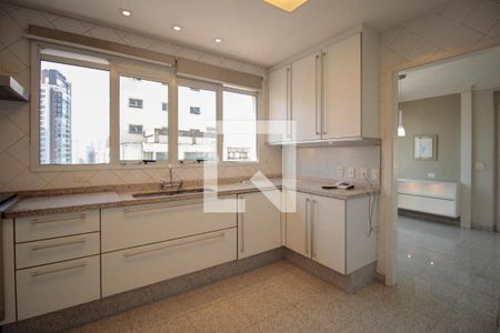 Apartamento à venda com 334m², 4 quartos e 6 vagasCozinha