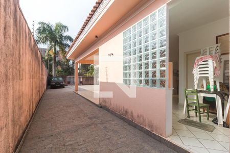 Casa para alugar com 360m², 3 quartos e 8 vagasCorredor Lateral