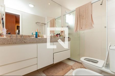 Apartamento à venda com 132m², 2 quartos e 2 vagasBanheiro do quarto 1 Suíte