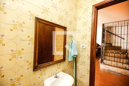 Casa à venda com 100m², 5 quartos e 7 vagas Casa à venda com 100m², 5 quartos e 7 vagasBanheiro 2