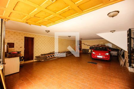 Casa à venda com 100m², 5 quartos e 7 vagas Casa à venda com 100m², 5 quartos e 7 vagasGaragem