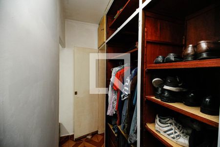 Casa à venda com 100m², 5 quartos e 7 vagas Casa à venda com 100m², 5 quartos e 7 vagasCloset Suíte