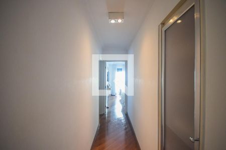 Apartamento à venda com 163m², 3 quartos e 3 vagas Apartamento à venda com 163m², 3 quartos e 3 vagasCorredor