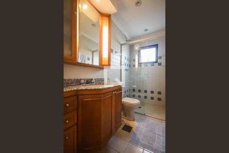 Apartamento à venda com 163m², 3 quartos e 3 vagas Apartamento à venda com 163m², 3 quartos e 3 vagasBanheiro da Suíte 1