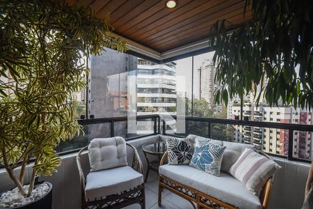 Apartamento à venda com 163m², 3 quartos e 3 vagas Apartamento à venda com 163m², 3 quartos e 3 vagasVaranda