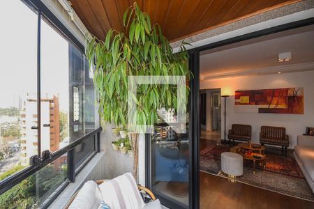 Apartamento à venda com 163m², 3 quartos e 3 vagas Apartamento à venda com 163m², 3 quartos e 3 vagasVaranda