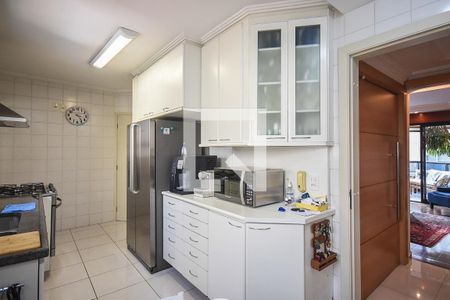 Apartamento à venda com 163m², 3 quartos e 3 vagas Apartamento à venda com 163m², 3 quartos e 3 vagasCozinha