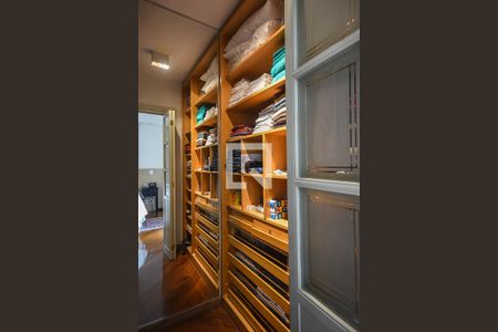 Apartamento à venda com 163m², 3 quartos e 3 vagas Apartamento à venda com 163m², 3 quartos e 3 vagasCloset da Suíte 3