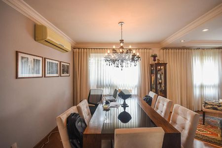 Apartamento à venda com 163m², 3 quartos e 3 vagas Apartamento à venda com 163m², 3 quartos e 3 vagasSala de Jantar