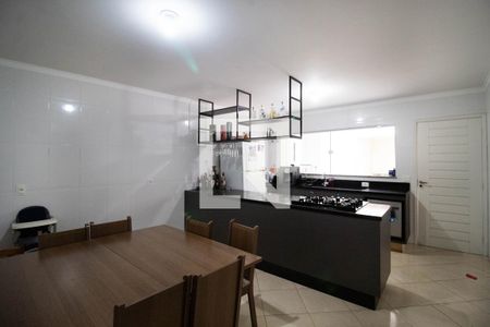 Casa à venda com 130m², 3 quartos e 2 vagasCozinha 