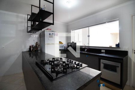 Casa à venda com 130m², 3 quartos e 2 vagasCozinha 