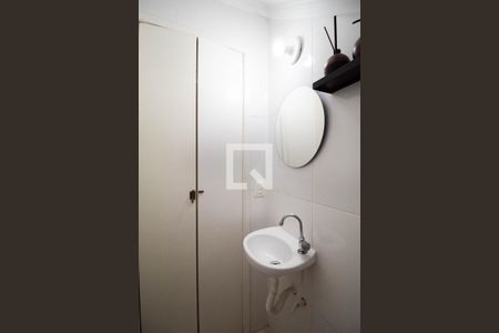 Casa à venda com 130m², 3 quartos e 2 vagasLavabo