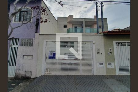Casa à venda com 130m², 3 quartos e 2 vagasFachada do imóvel com a plaquinha instalada 