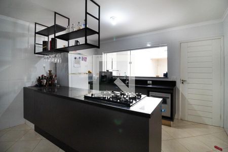 Casa à venda com 130m², 3 quartos e 2 vagasCozinha 