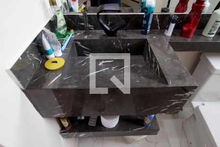 Casa de condomínio para alugar com 230m², 3 quartos e 4 vagasBanheiro da Suíte 1