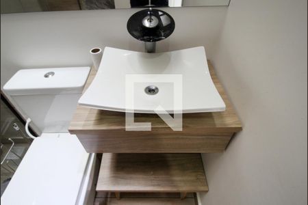 Casa de condomínio para alugar com 230m², 3 quartos e 4 vagasBanheiro da Suíte 3