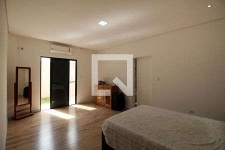 Casa de condomínio para alugar com 230m², 3 quartos e 4 vagasSuíte 2