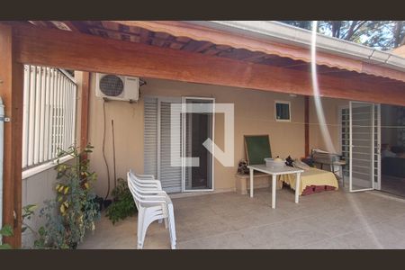 Casa à venda com 533m², 3 quartos e sem vaga Casa à venda com 533m², 3 quartos e sem vagaVaranda