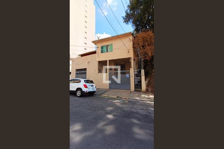 Casa à venda com 533m², 3 quartos e sem vaga Casa à venda com 533m², 3 quartos e sem vagaFachada - Plaquinha