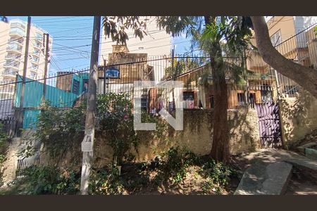 Casa à venda com 533m², 3 quartos e sem vaga Casa à venda com 533m², 3 quartos e sem vagaÁrea externa - Imóveis adjacentes