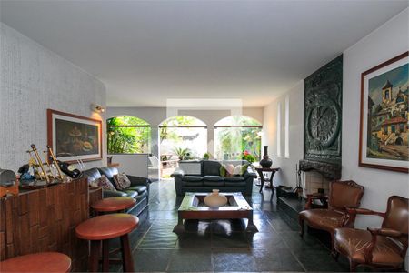 Casa à venda com 4 quartos, 270m² em Chácara Santo Antônio (Zona Sul), São Paulo