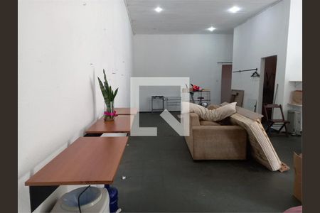 Casa à venda com 3 quartos, 220m² em Chácara Santo Antônio (Zona Sul), São Paulo
