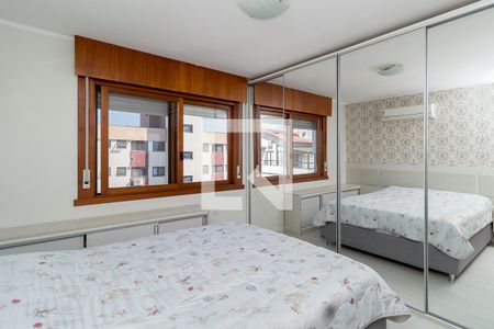 Quarto Suíte de apartamento à venda com 2 quartos, 157m² em Jardim Lindóia, Porto Alegre